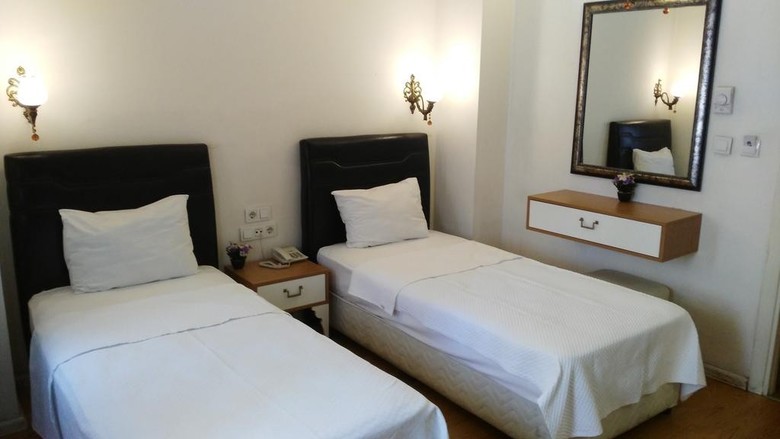 Jakaranda Hotel