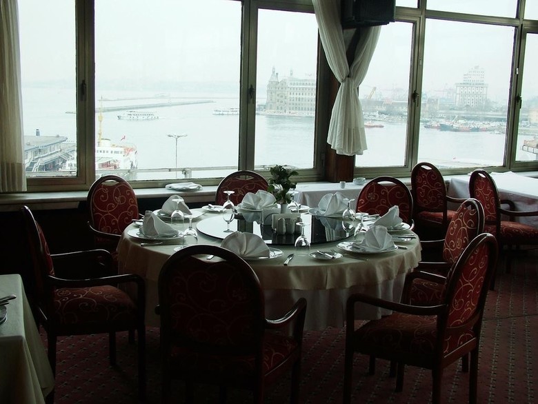 Aden Hotel