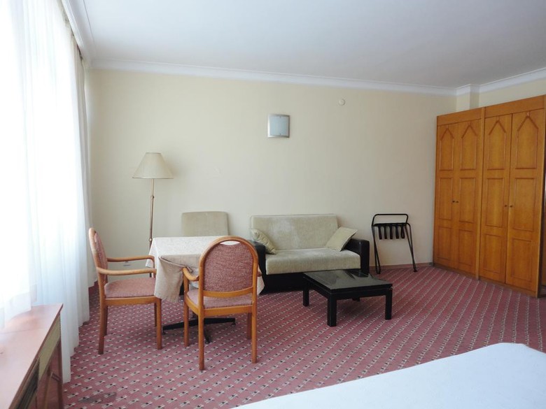 Aden Hotel