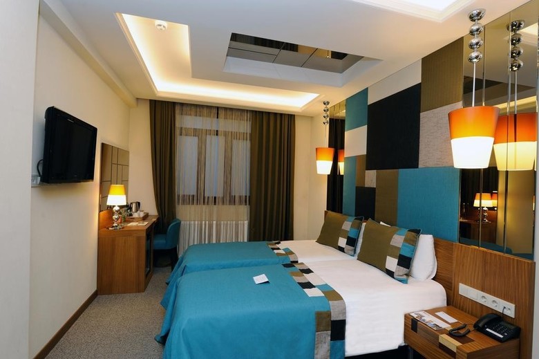 Collage Pera Hotel