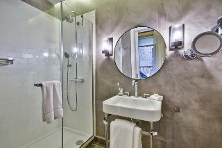 66 Saint Paul�s & Spa