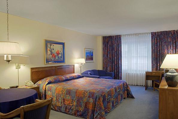 Hotel Murray Hill East Suites
