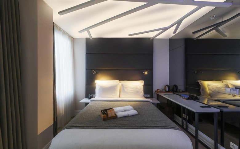 The Purl Hotel