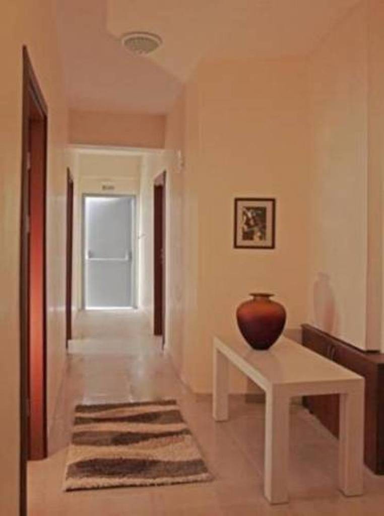 Hotel Educa Hostel Airport