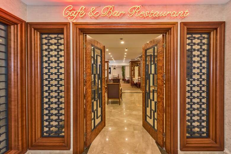 Glorious Hotel
