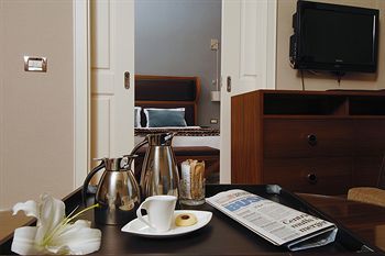 Hotel Titanic Business Kartal