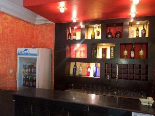 Golden Bird Hotel & Suites