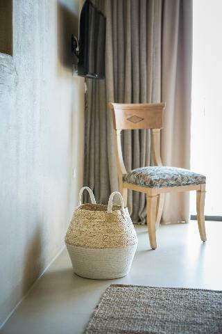 Hotel F Zeen