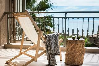 Hotel F Zeen