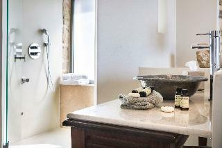 Hotel F Zeen