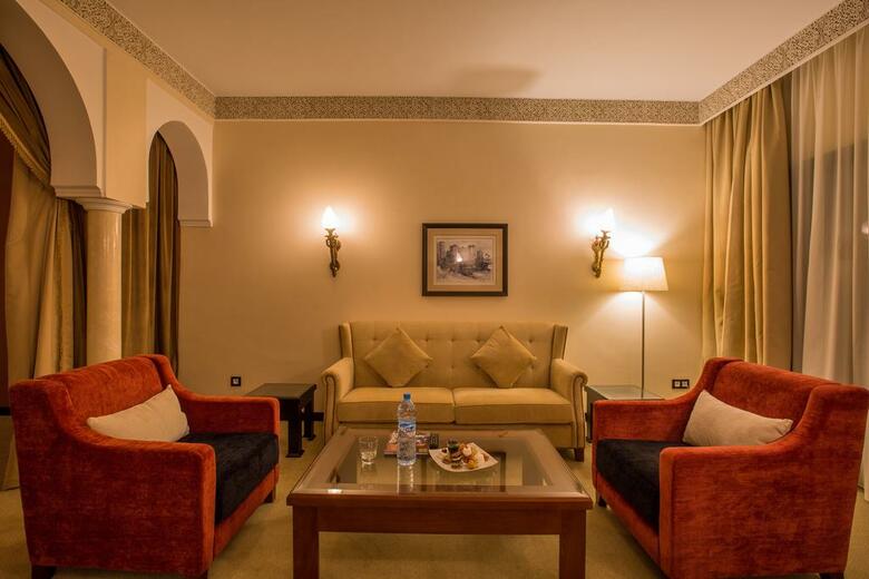 Hotel Riad Ennakhil And Spa