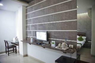 Oyo 1000 Hotel Admiral Suites