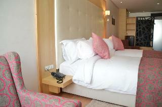 Le 135 Hotel