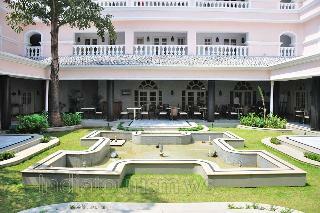 Hotel Club Mahindra Emerald Palms