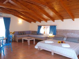 Mylos Hotel & Apartments