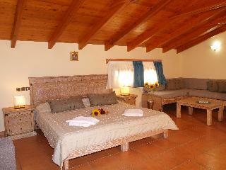 Mylos Hotel & Apartments