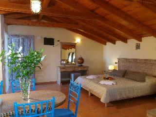 Mylos Hotel & Apartments