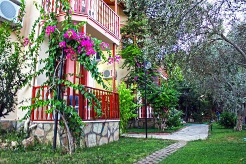 Club Turkuaz Garden Hotel