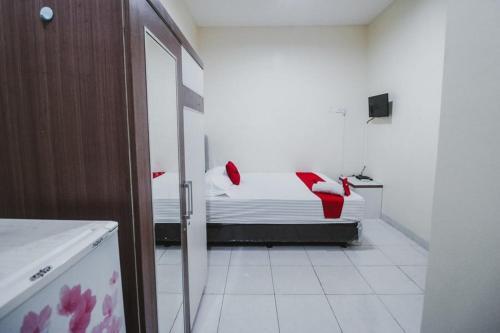 Hostal Reddoorz Plus Near Semanggi