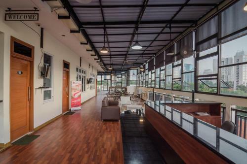 Hostal Reddoorz Plus Near Semanggi