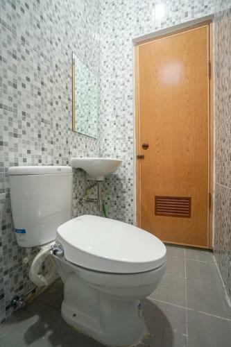 Oyo 443 Hotel Barlian