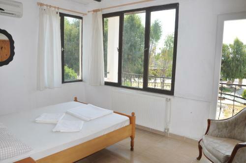 Hostal Mursel Pension Garden Hotel