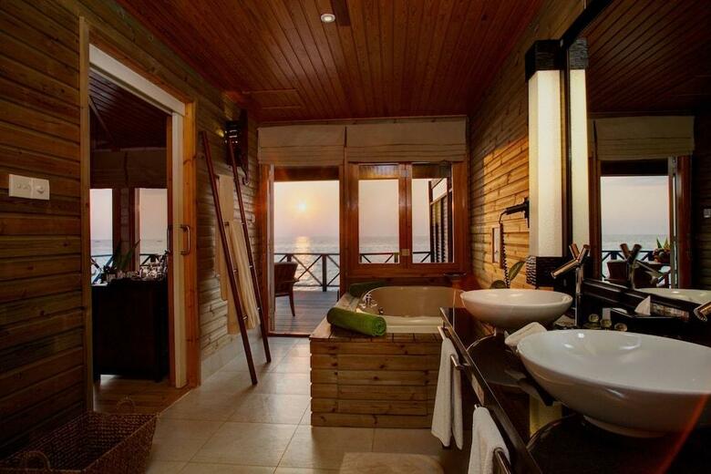 Hotel Komandoo Maldives Island Resort