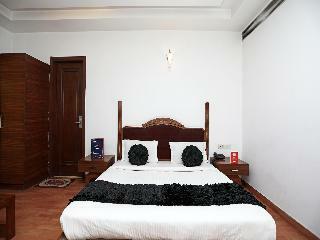 Oyo 4258 Hari's Court Inns & Hotels