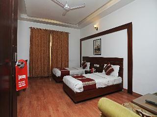 Oyo 4258 Hari's Court Inns & Hotels