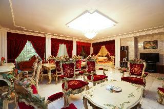 Reddoorz Plus @ New Grand Park Hotel