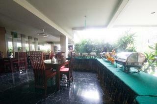 Reddoorz Plus @ New Grand Park Hotel