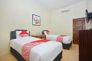 Hotel Oyo 810 Idola Residence