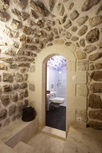 Posada Kasr-i Nehroz Hotel