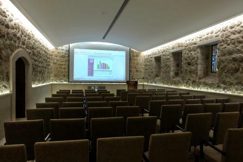 Posada Kasr-i Nehroz Hotel