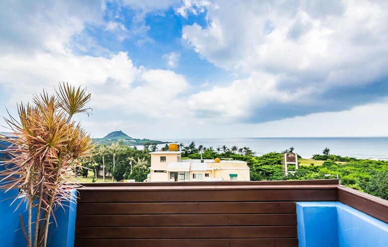 Bed & Breakfast Golden Ocean Azure Hotel