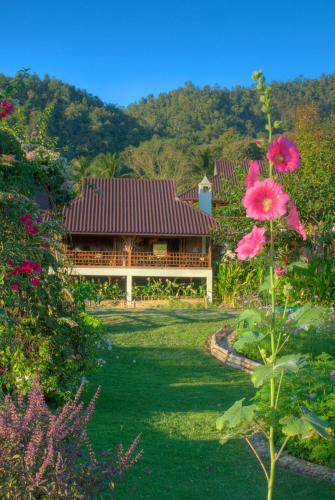 Maekok River Village Resort