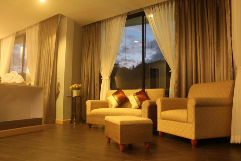 Hotel Saranya Riverhouse