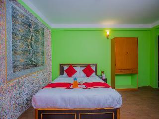 Hotel Hob Nob Garden Resort