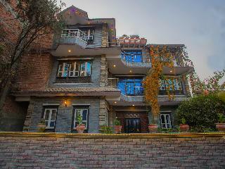 Hotel Hob Nob Garden Resort