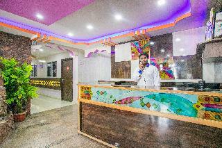 Hotel Oyo 5683 Sri Sai Suites