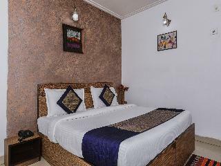 Oyo 7655 Om Paradise Hotel