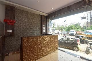 Oyo Flagship 19615 Art Hotels
