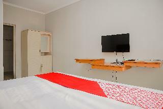Hotel Oyo 1107 Rossan Villa