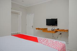 Hotel Oyo 1107 Rossan Villa