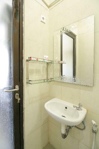 Hotel Oyo 734 Tuban Torres Accomodation