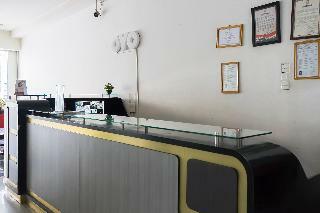 Oyo 844 Surya Hotel