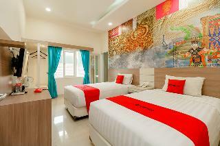 Hotel Reddoorz Plus @ Point Phila Cihampelas