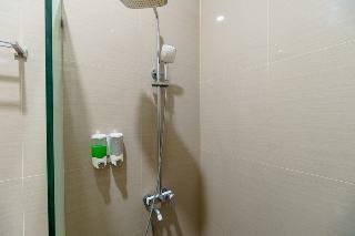 Hotel Reddoorz Plus @ Point Phila Cihampelas