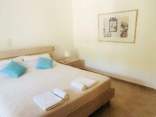 Alypiako Traditional Apartments