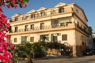 Apartamentos Zoi Lixouri